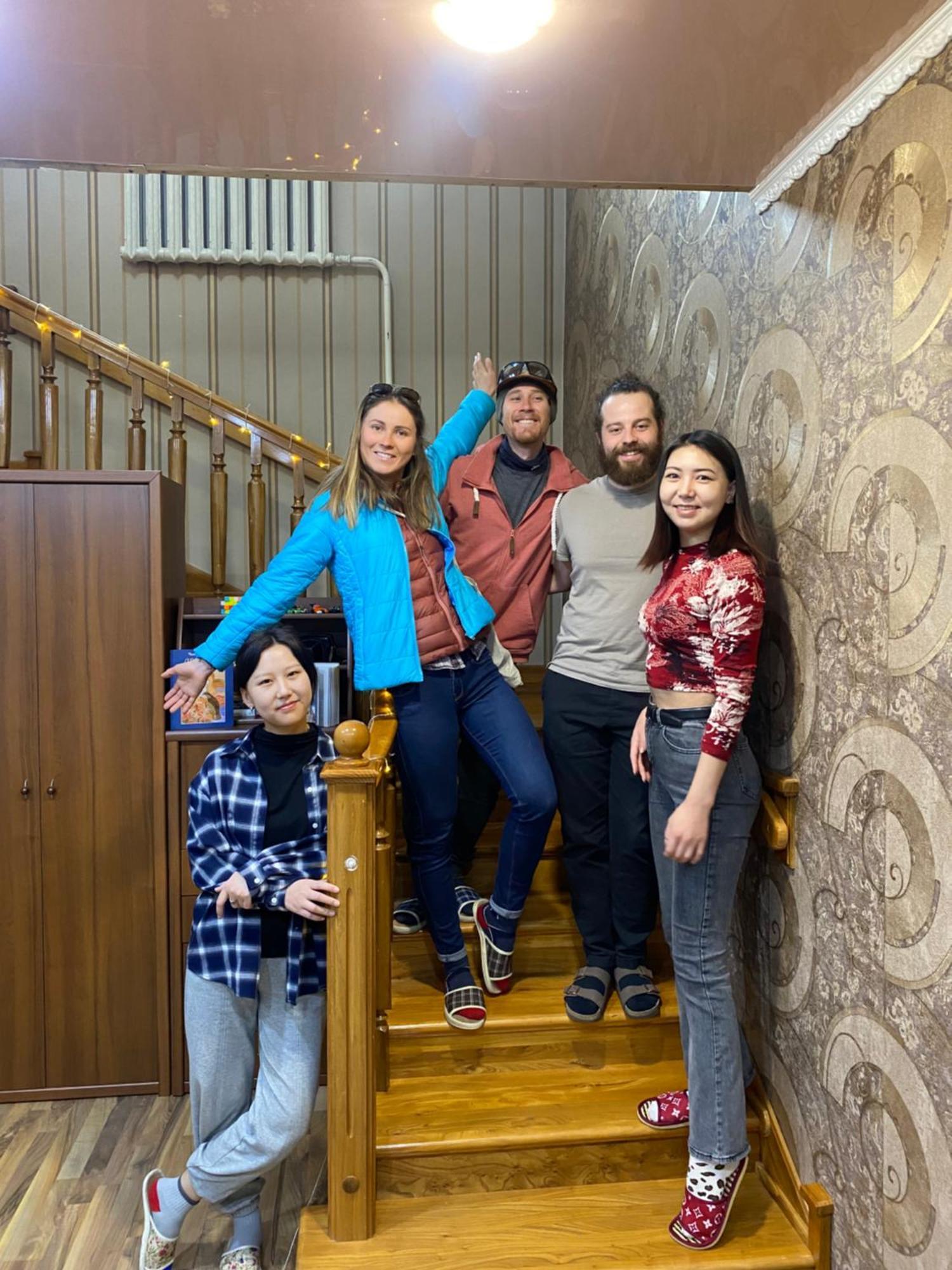Hostel 4U 比什凯克 外观 照片